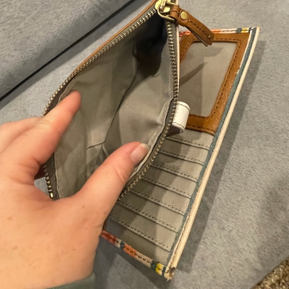 Multi-color fossil wallet - Picture 5 of 7